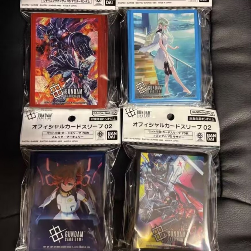 【Disponibile】Bandai Gundam Car - Collector Card Sleeve recensione e prezzo