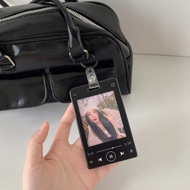 Portachiavi nero con astuccio  - Collector Card Sleeve recensione e prezzo
