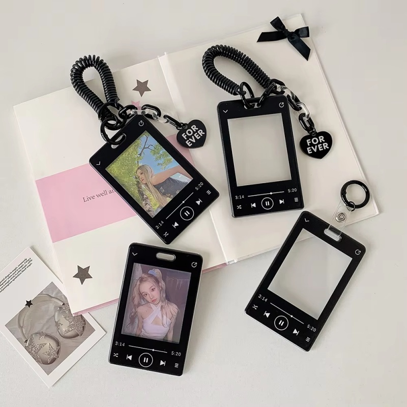 Portachiavi nero con astuccio  - Collector Card Sleeve recensione e prezzo